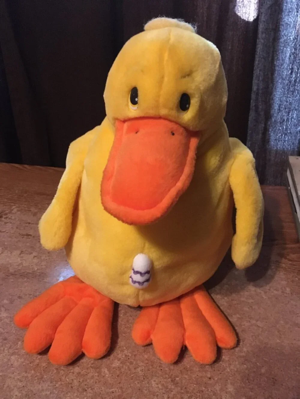 QUACKING TALKING EASTER DUCK PLUSH PLAYS HERE COMES PETER COTTONTAIL WORKING